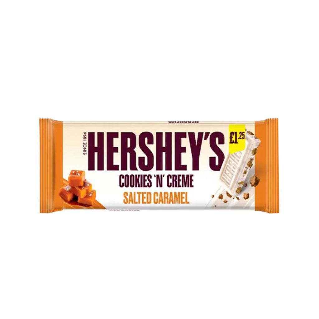 HERSHEY'S Cookies ’n’ Creme Salted Caramel - Tavoletta di cioccolato bianco con pezzetti di biscotti e caramello salato 90 gr - Snackation